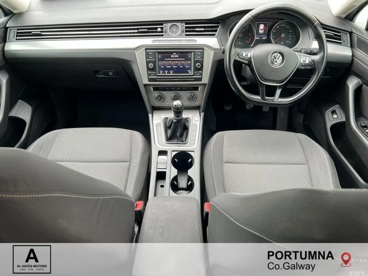 Volkswagen Passat Saloon, Diesel, 2018, Silver
