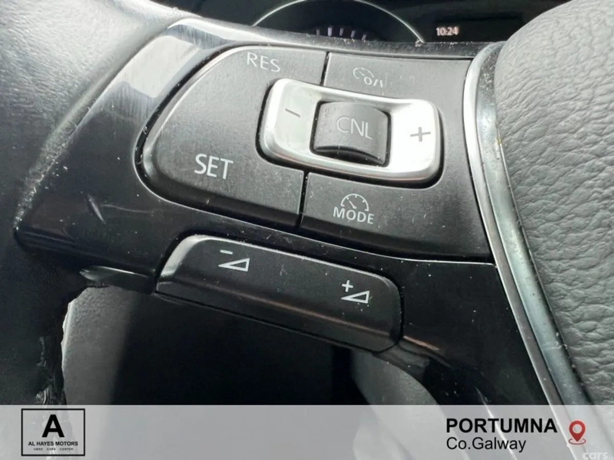 Volkswagen Passat Saloon, Diesel, 2018, Silver