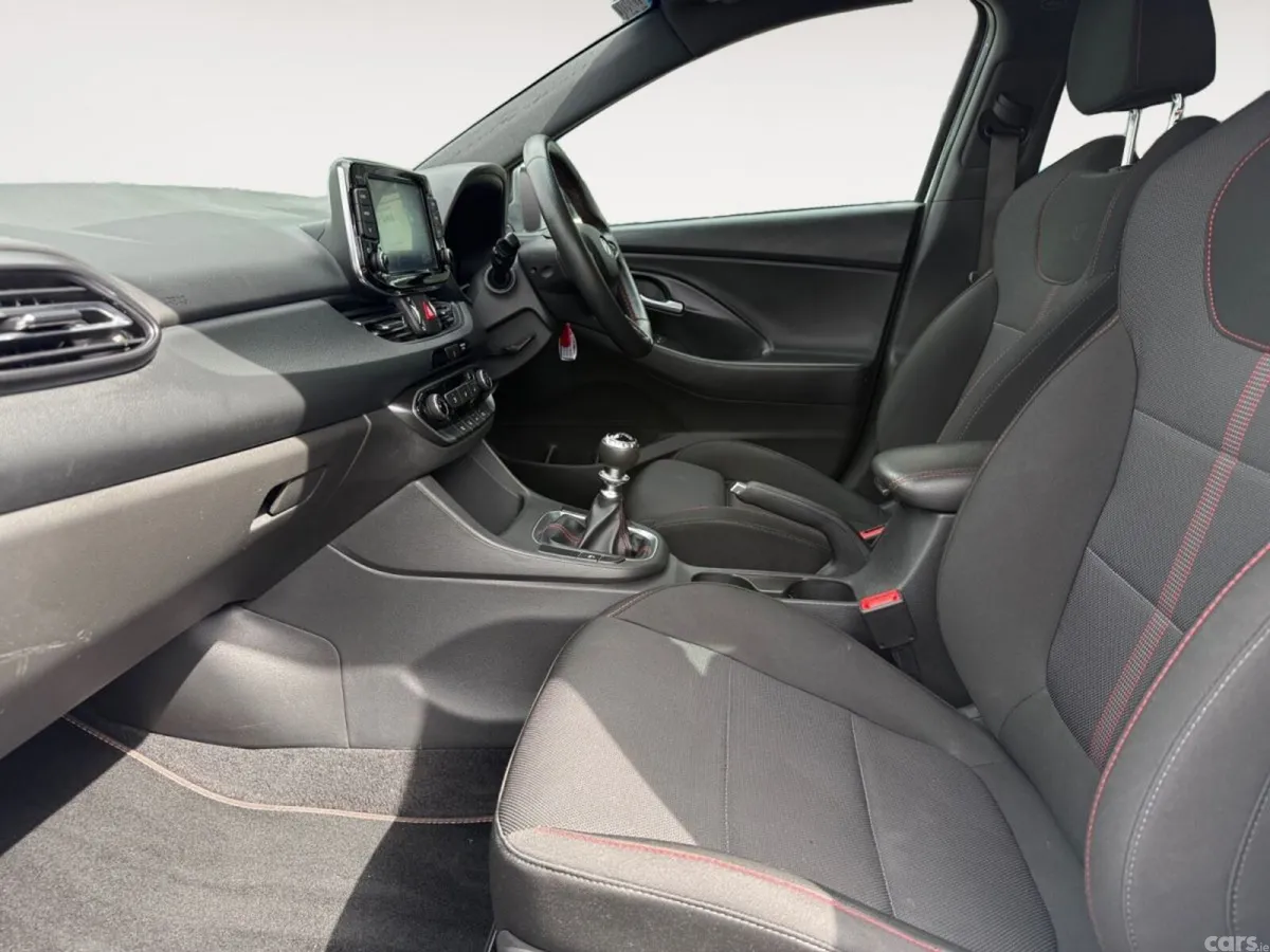 Hyundai i30 Hatchback, Petrol, 2024, White