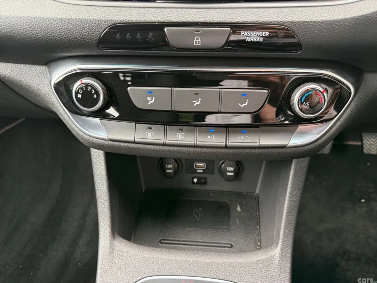 Hyundai i30 Hatchback, Petrol, 2024, White