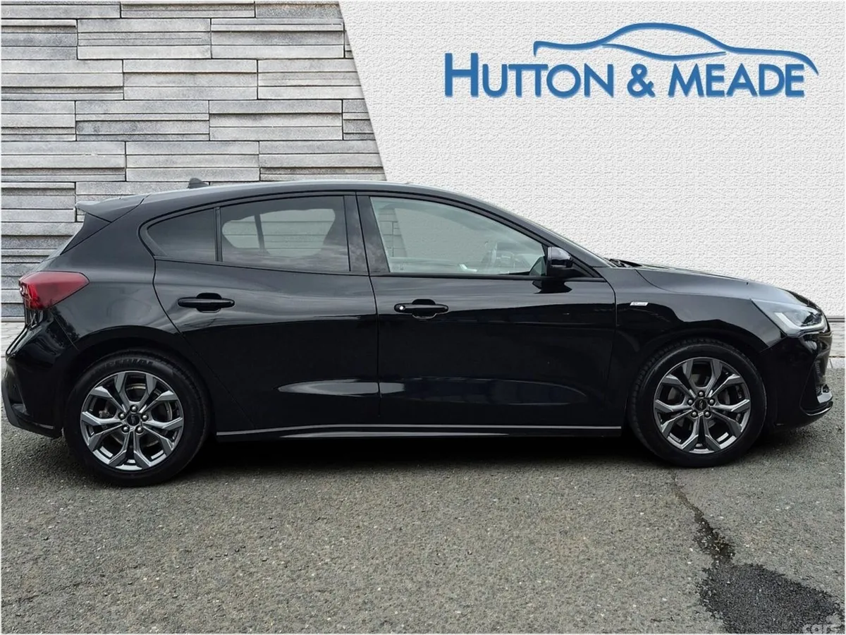 Ford Focus Hatchback, Diesel, 2024, Black