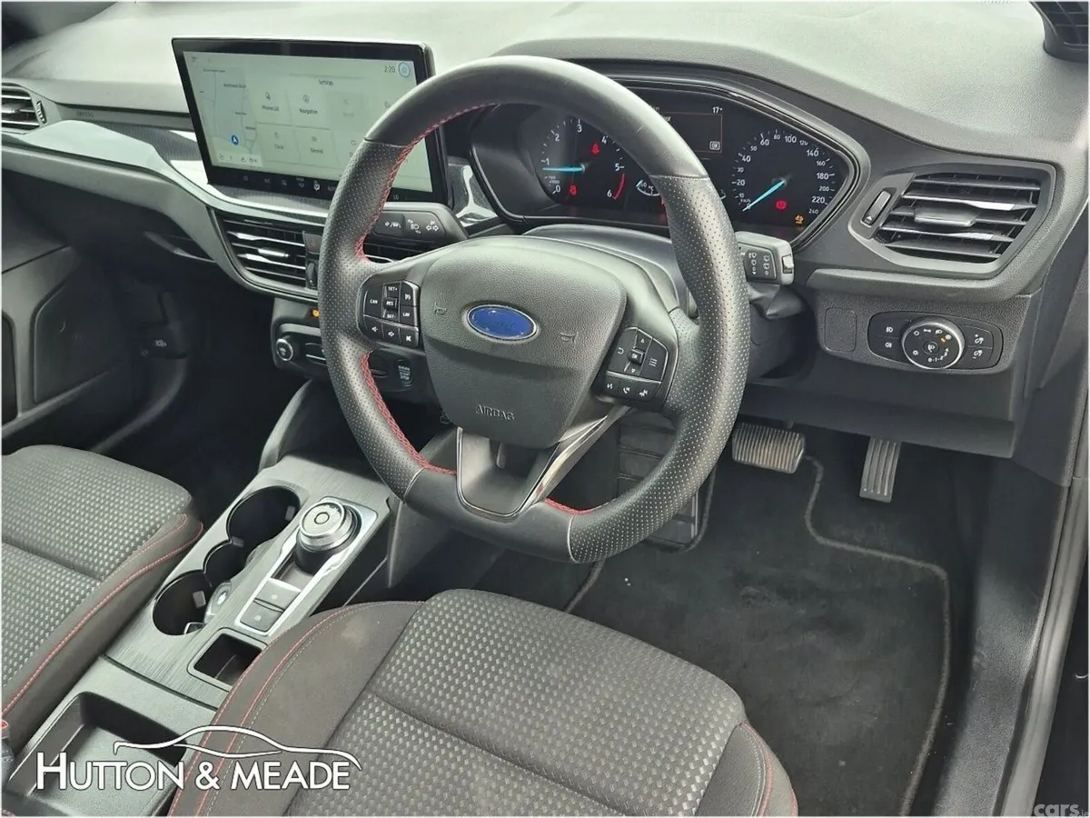 Ford Focus Hatchback, Diesel, 2024, Black
