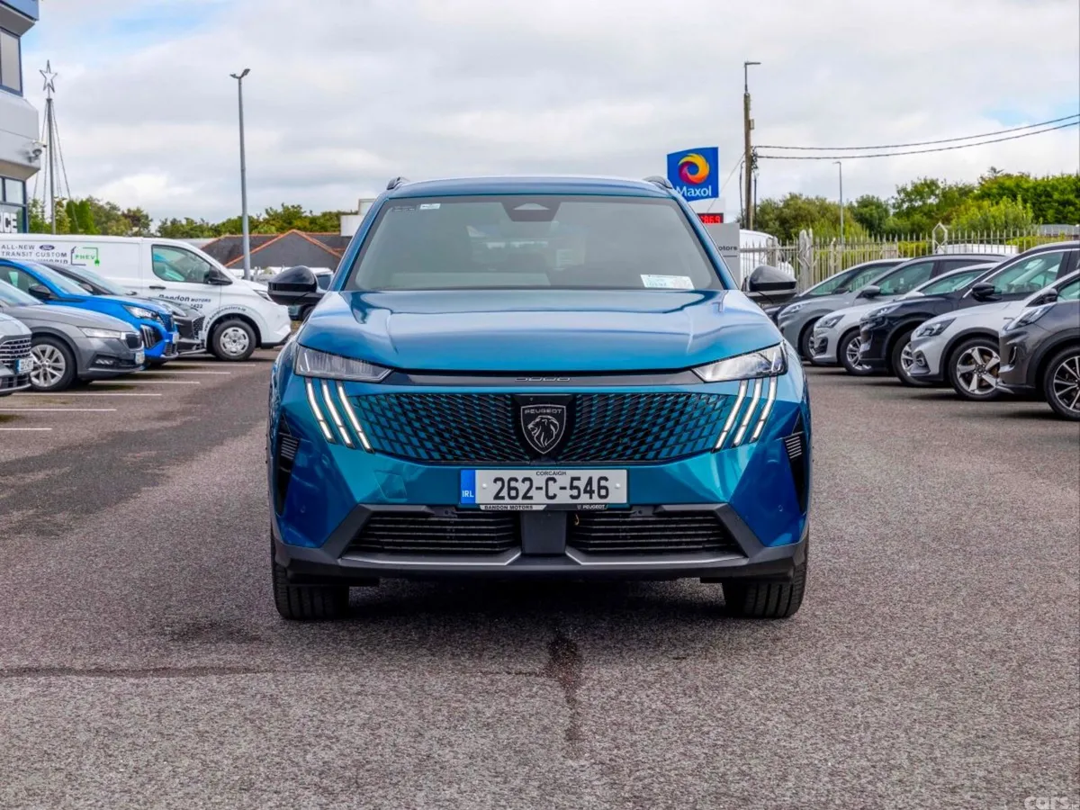 Peugeot 5008 MPV, Petrol, 2026, Blue