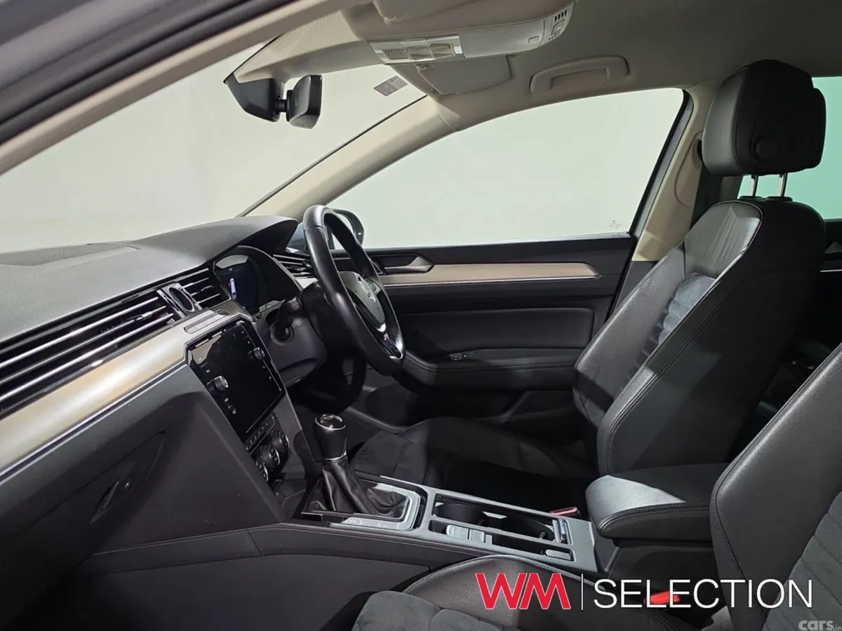 Volkswagen Passat Estate, Diesel, 2019, Grey