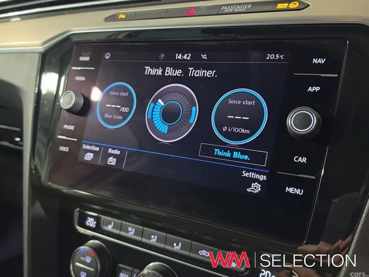 Volkswagen Passat Estate, Diesel, 2019, Grey