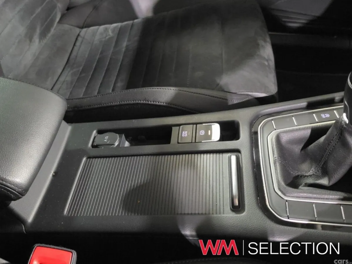 Volkswagen Passat Estate, Diesel, 2019, Grey