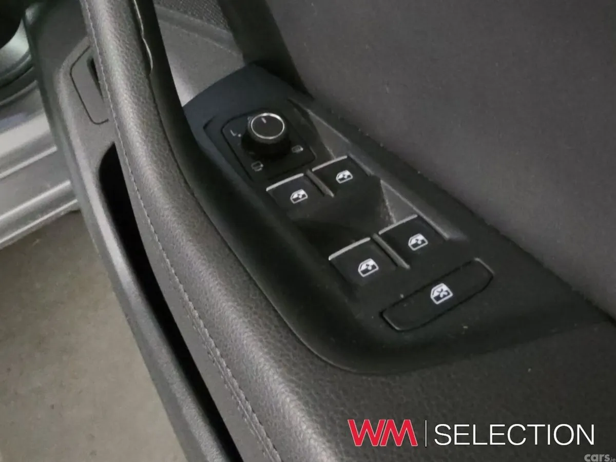 Volkswagen Passat Estate, Diesel, 2019, Grey