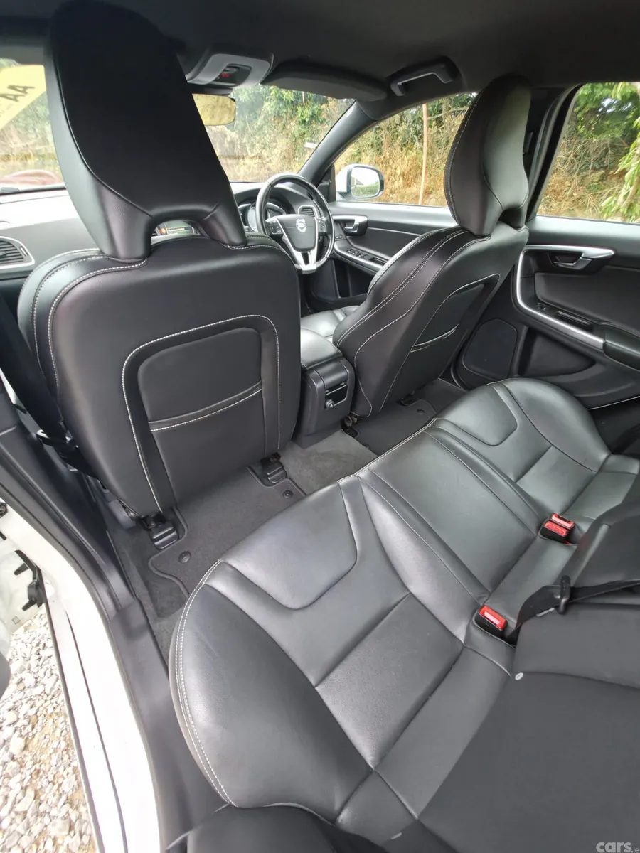 Volvo S60 Saloon, Diesel, 2017, White