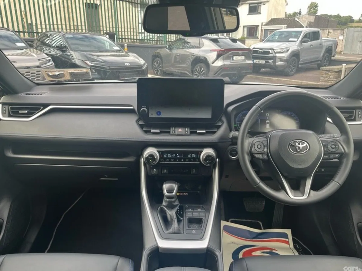 Toyota RAV4 SUV, Petrol Hybrid, 2024, White