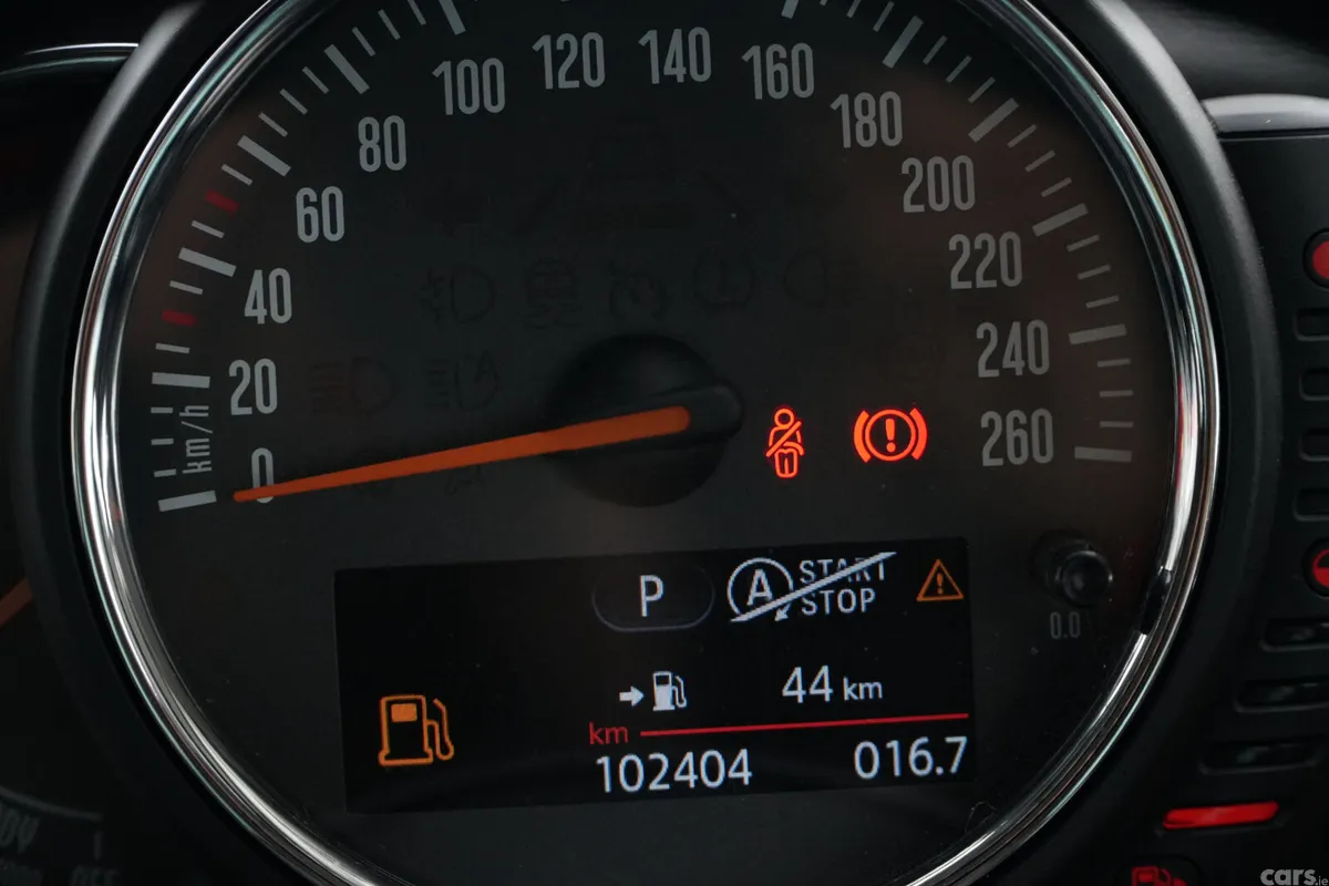 Mini Cooper Hatchback, Diesel, 2016, White