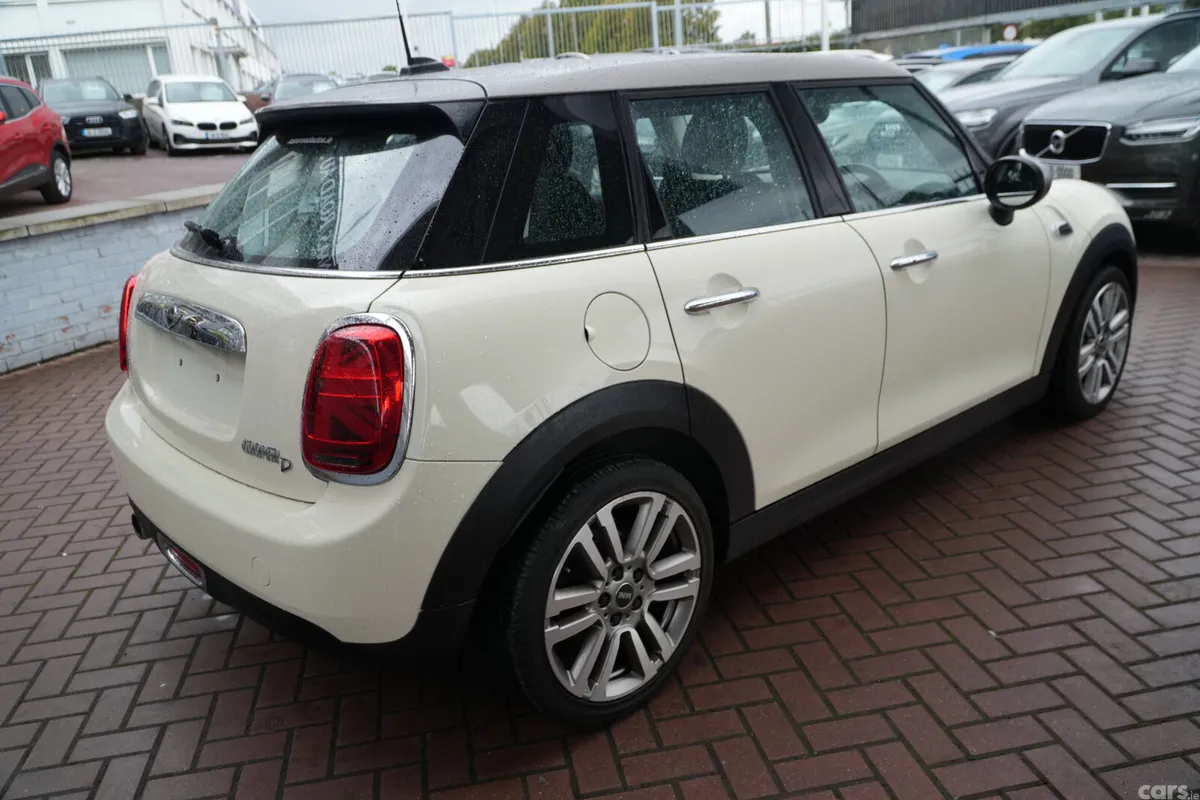 Mini Cooper Hatchback, Diesel, 2016, White