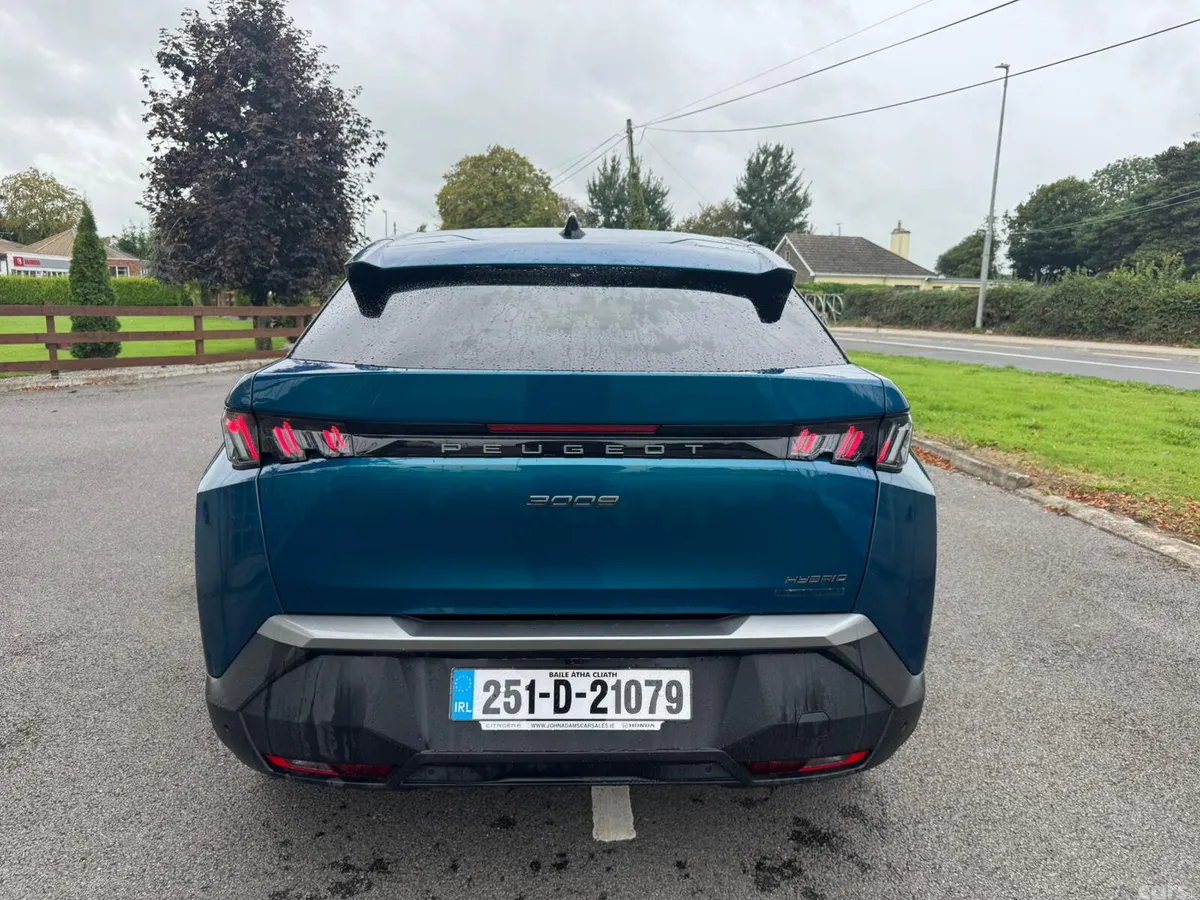 Peugeot 3008 MPV, Petrol, 2025, Blue