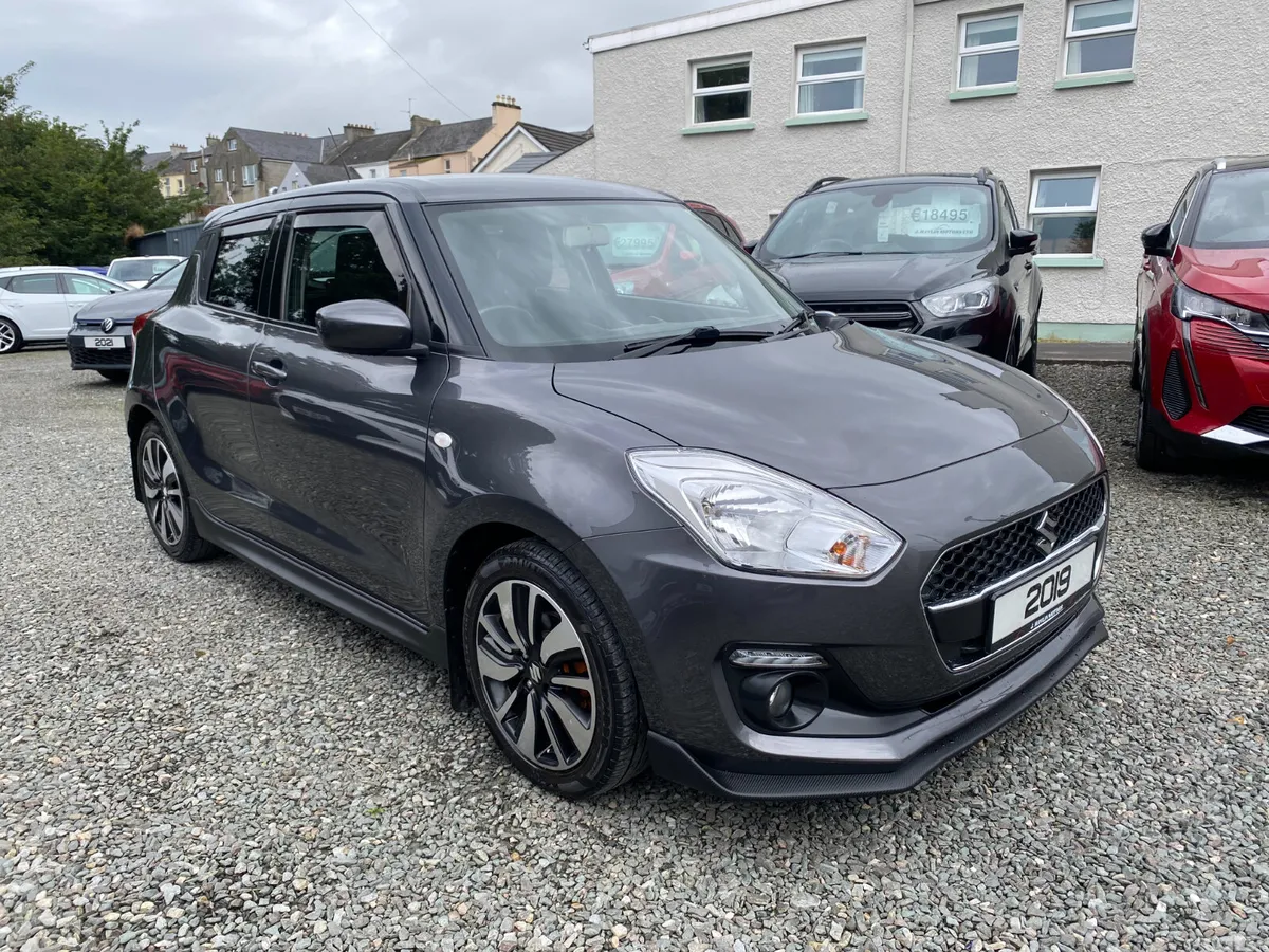 Suzuki Swift Hatchback, Petrol, 2019, Grey
