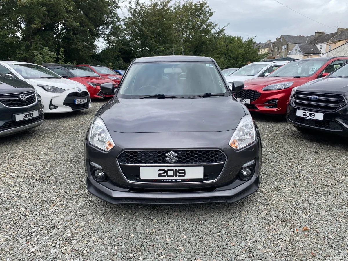 Suzuki Swift Hatchback, Petrol, 2019, Grey