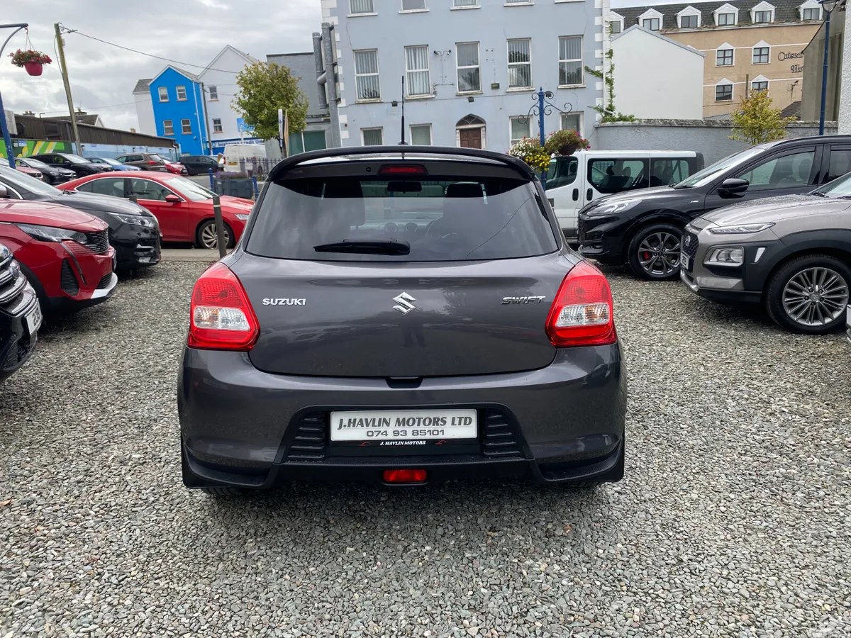 Suzuki Swift Hatchback, Petrol, 2019, Grey