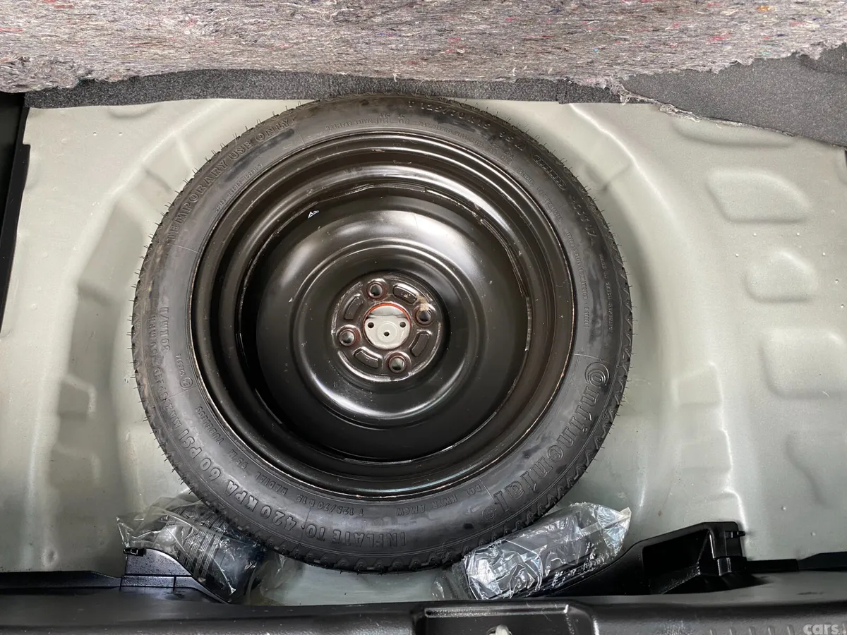 Suzuki Swift Hatchback, Petrol, 2019, Grey