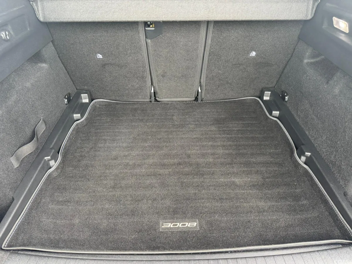 Peugeot 3008 MPV, Petrol, 2025, Blue