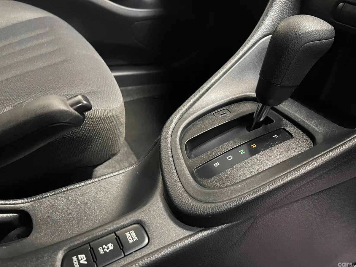 Toyota Yaris Hatchback, Petrol Hybrid, 2021, Silver
