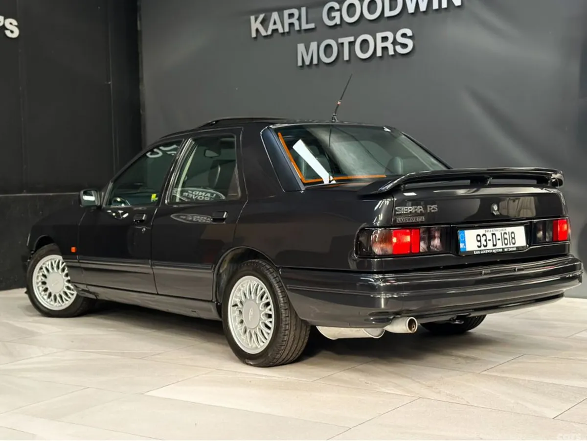 Ford Sierra Saloon, Petrol, 1993, Black