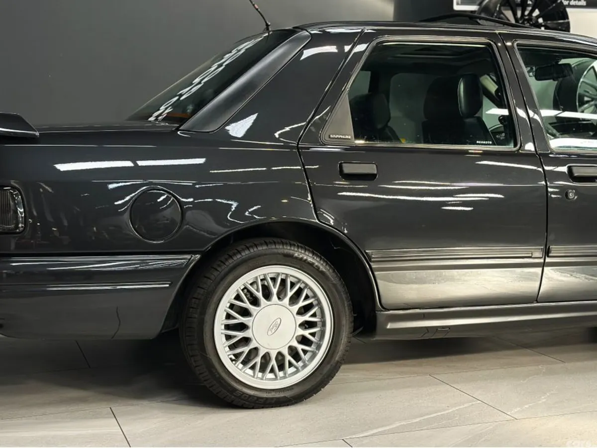 Ford Sierra Saloon, Petrol, 1993, Black