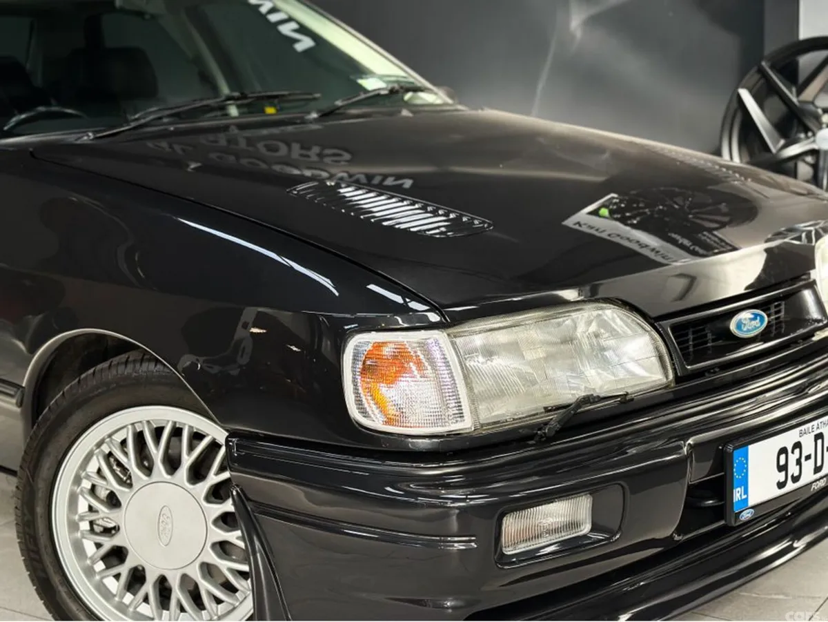 Ford Sierra Saloon, Petrol, 1993, Black