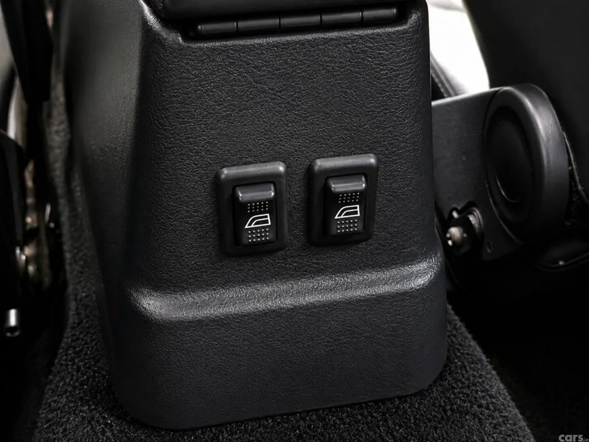 Ford Sierra Saloon, Petrol, 1993, Black
