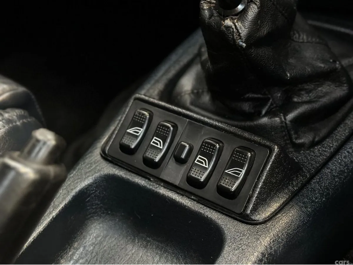 Ford Sierra Saloon, Petrol, 1993, Black