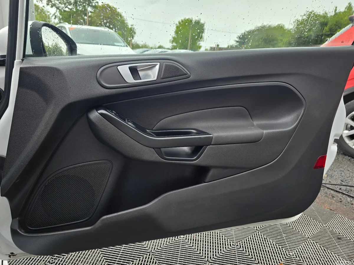 Ford Fiesta Hatchback, Petrol, 2016, White