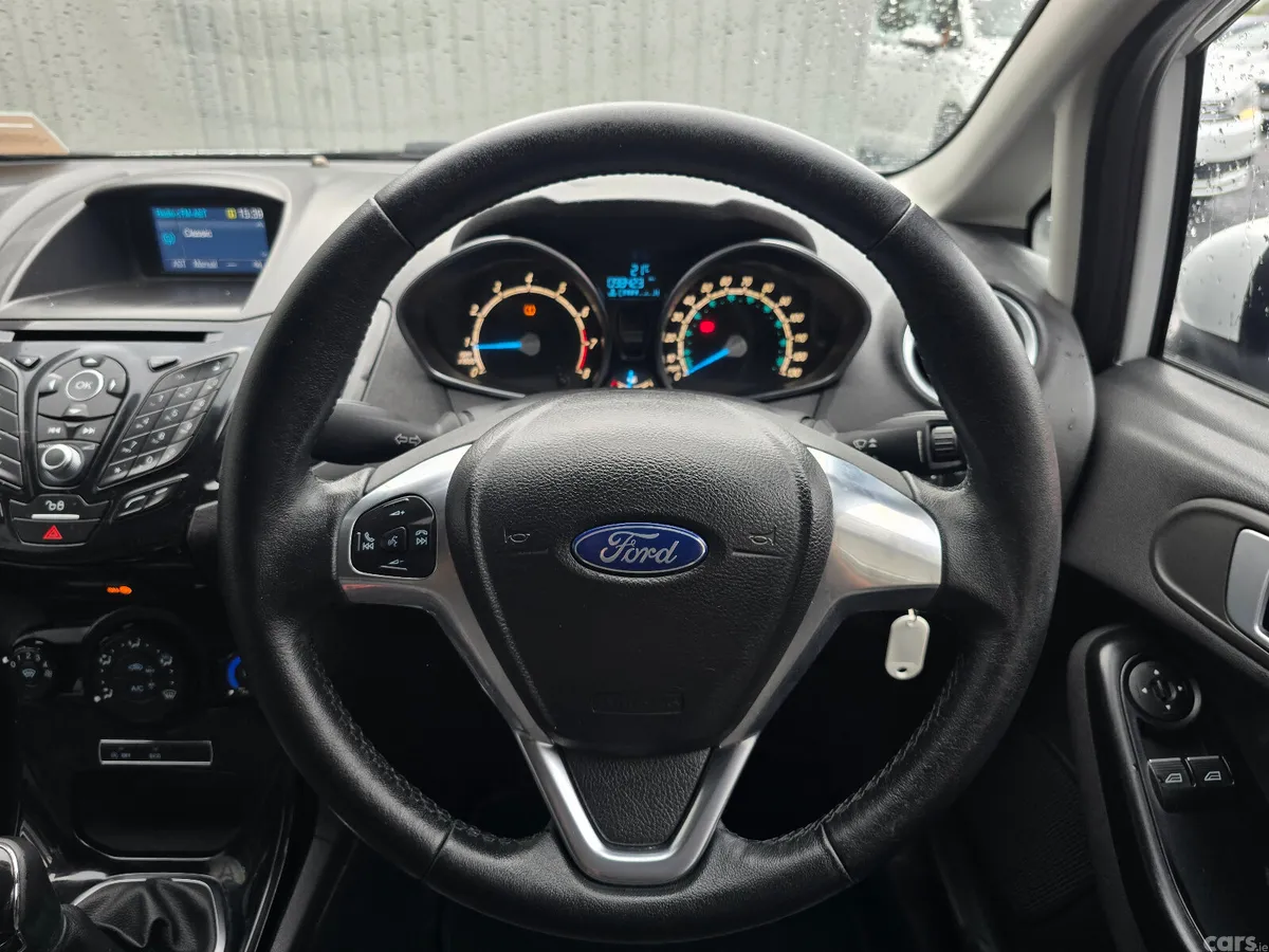 Ford Fiesta Hatchback, Petrol, 2016, White