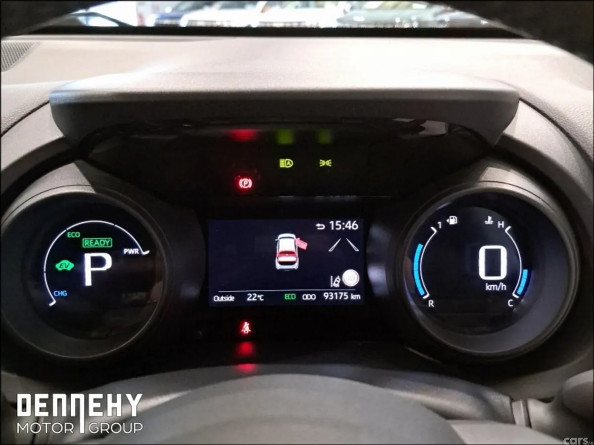 Toyota Yaris Cross Hatchback, Petrol Hybrid, 2022, Grey