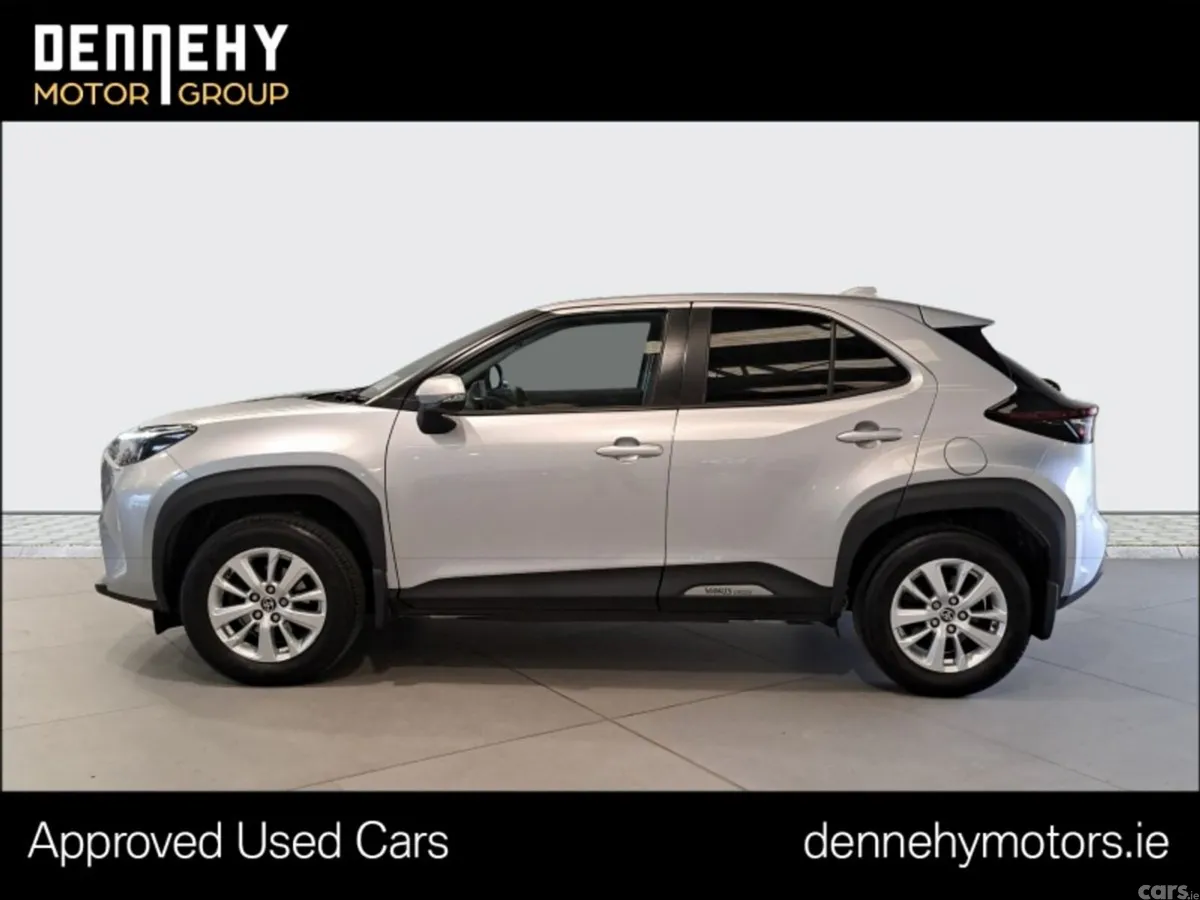 Toyota Yaris Cross Hatchback, Petrol Hybrid, 2022, Grey