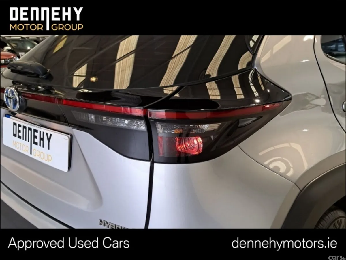 Toyota Yaris Cross Hatchback, Petrol Hybrid, 2022, Grey