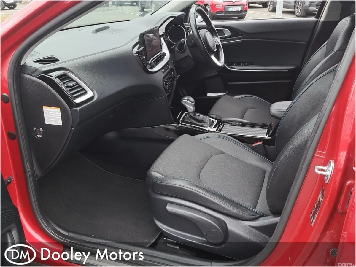 Kia XCeed Hatchback, Petrol Plug-in Hybrid, 2024, Red