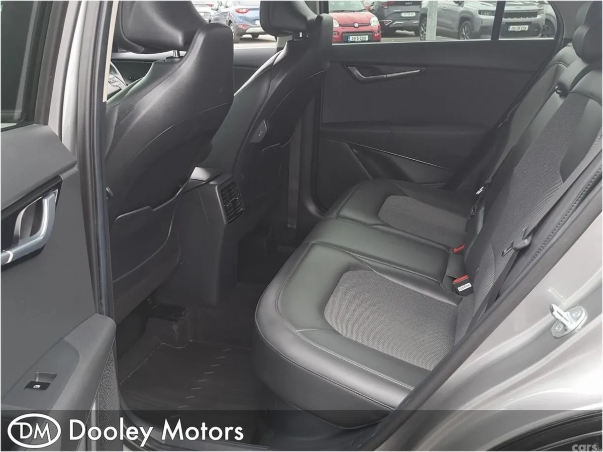 Kia Niro SUV, Petrol Hybrid, 2024, Grey