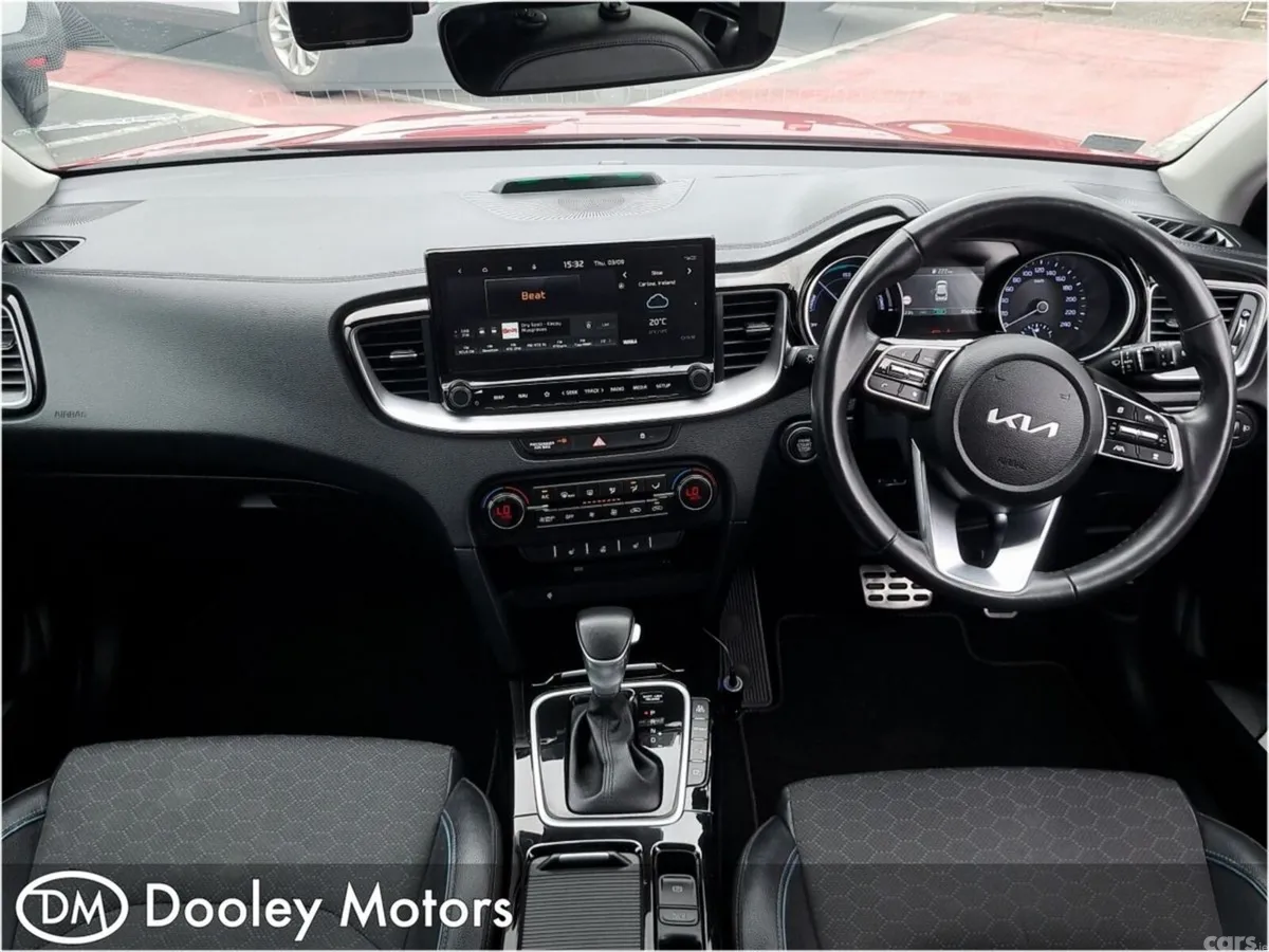 Kia XCeed Hatchback, Petrol Plug-in Hybrid, 2024, Red