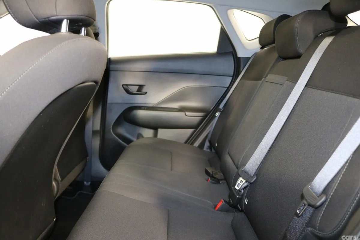 Hyundai KONA MPV, Petrol, 2025, White
