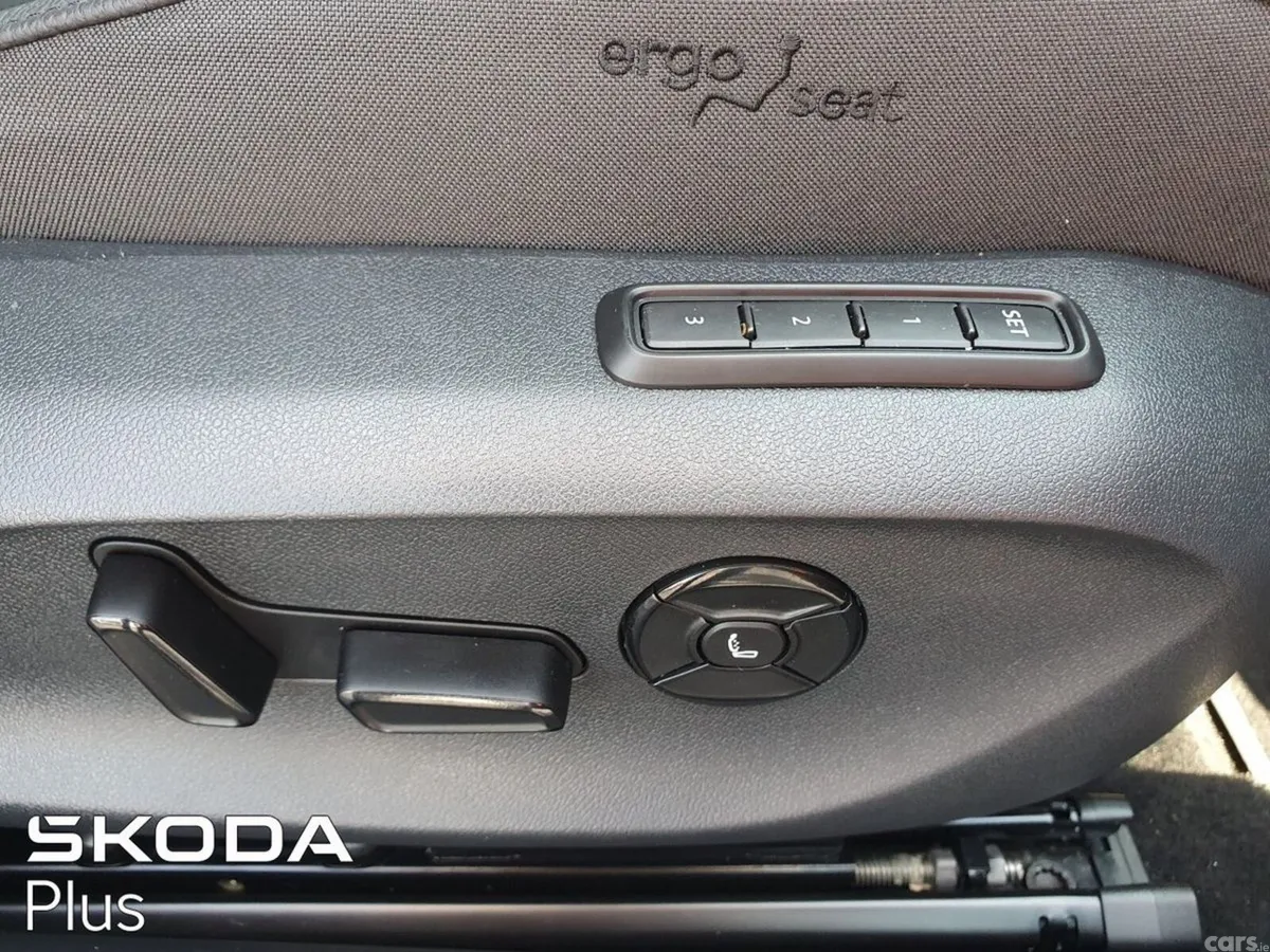 Skoda Superb Saloon, Diesel, 2024, Grey