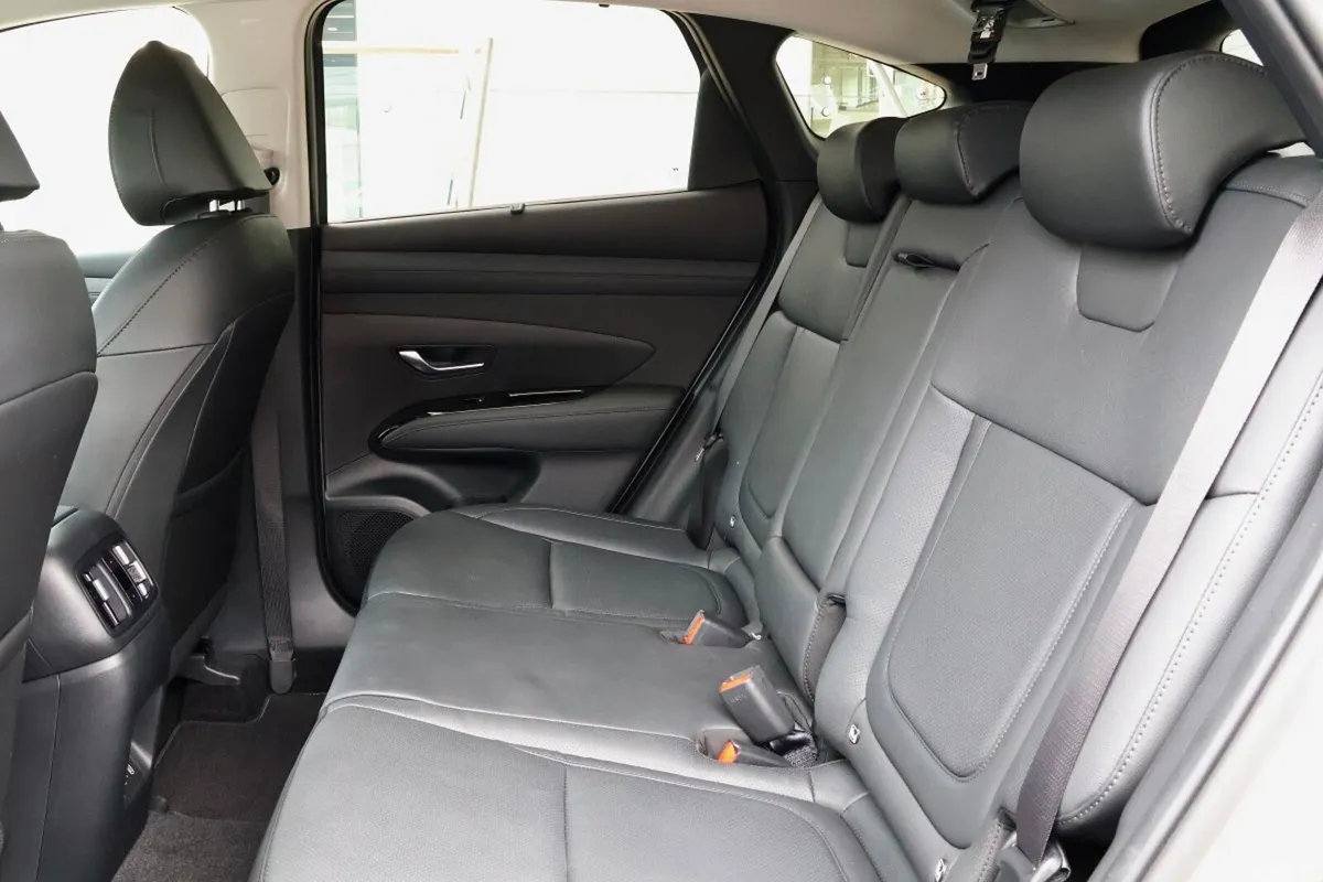 Hyundai Tucson SUV, Petrol Hybrid, 2024, Silver