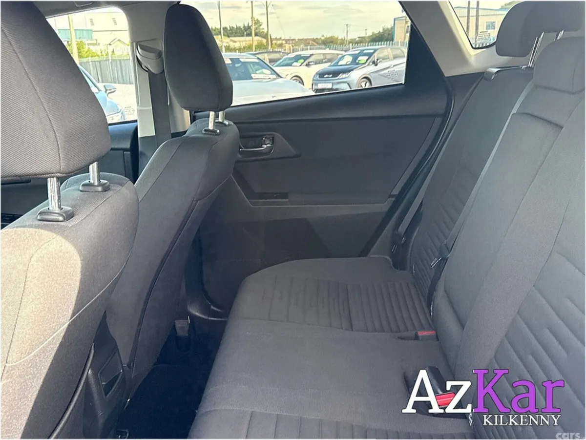 Toyota Auris Hatchback, Diesel, 2016, Blue