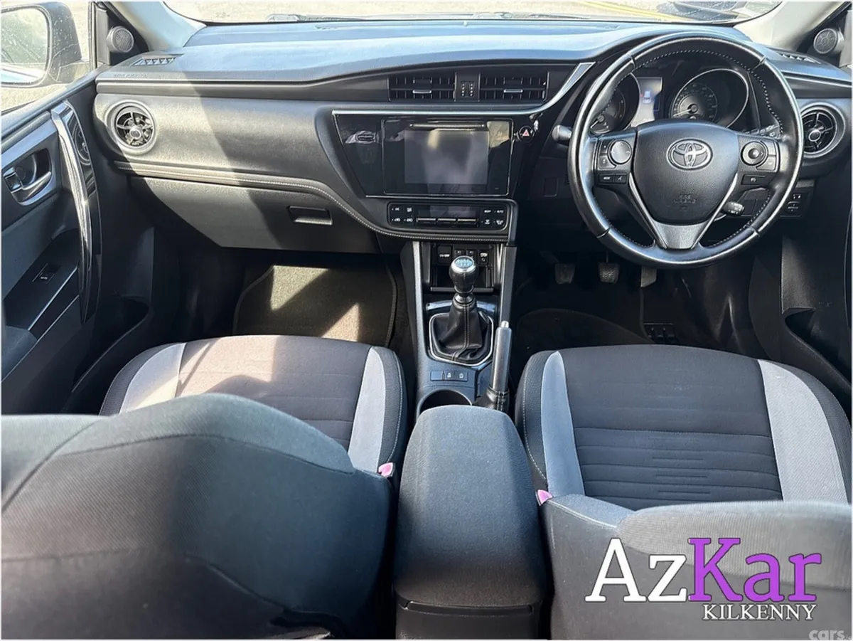 Toyota Auris Hatchback, Diesel, 2016, Blue