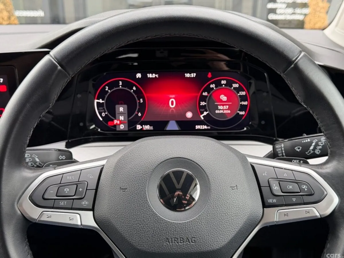 Volkswagen Golf Hatchback, Diesel, 2023, Silver