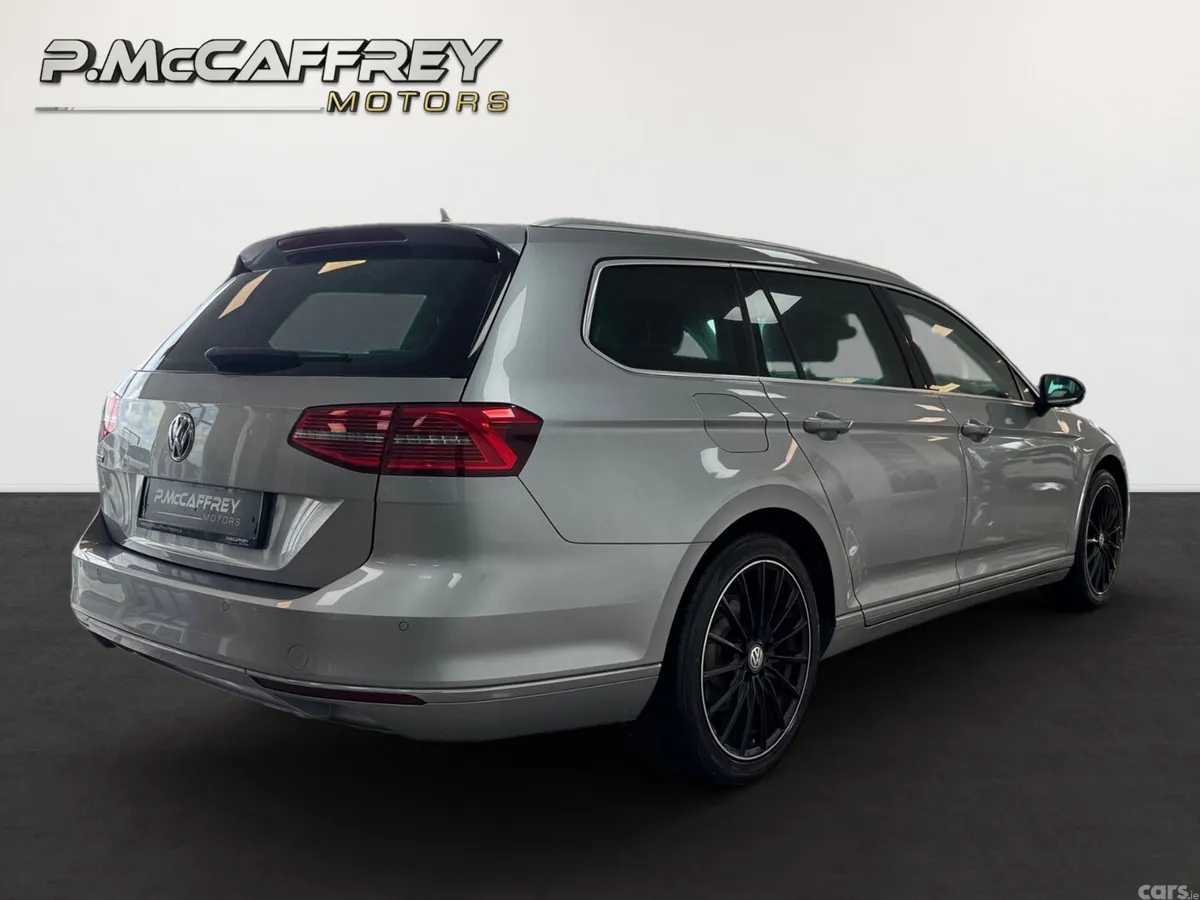 Volkswagen Passat Estate, Diesel, 2018, Silver