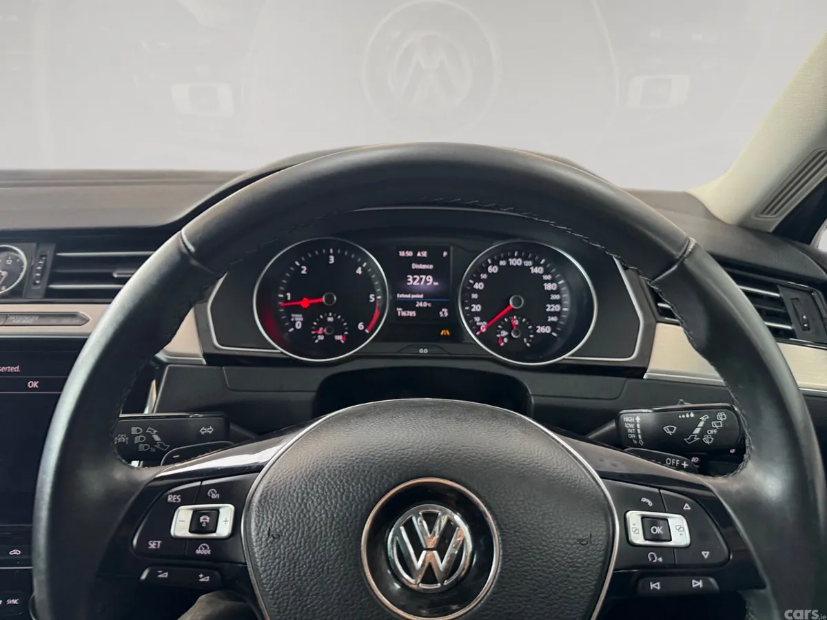 Volkswagen Passat Estate, Diesel, 2018, Silver