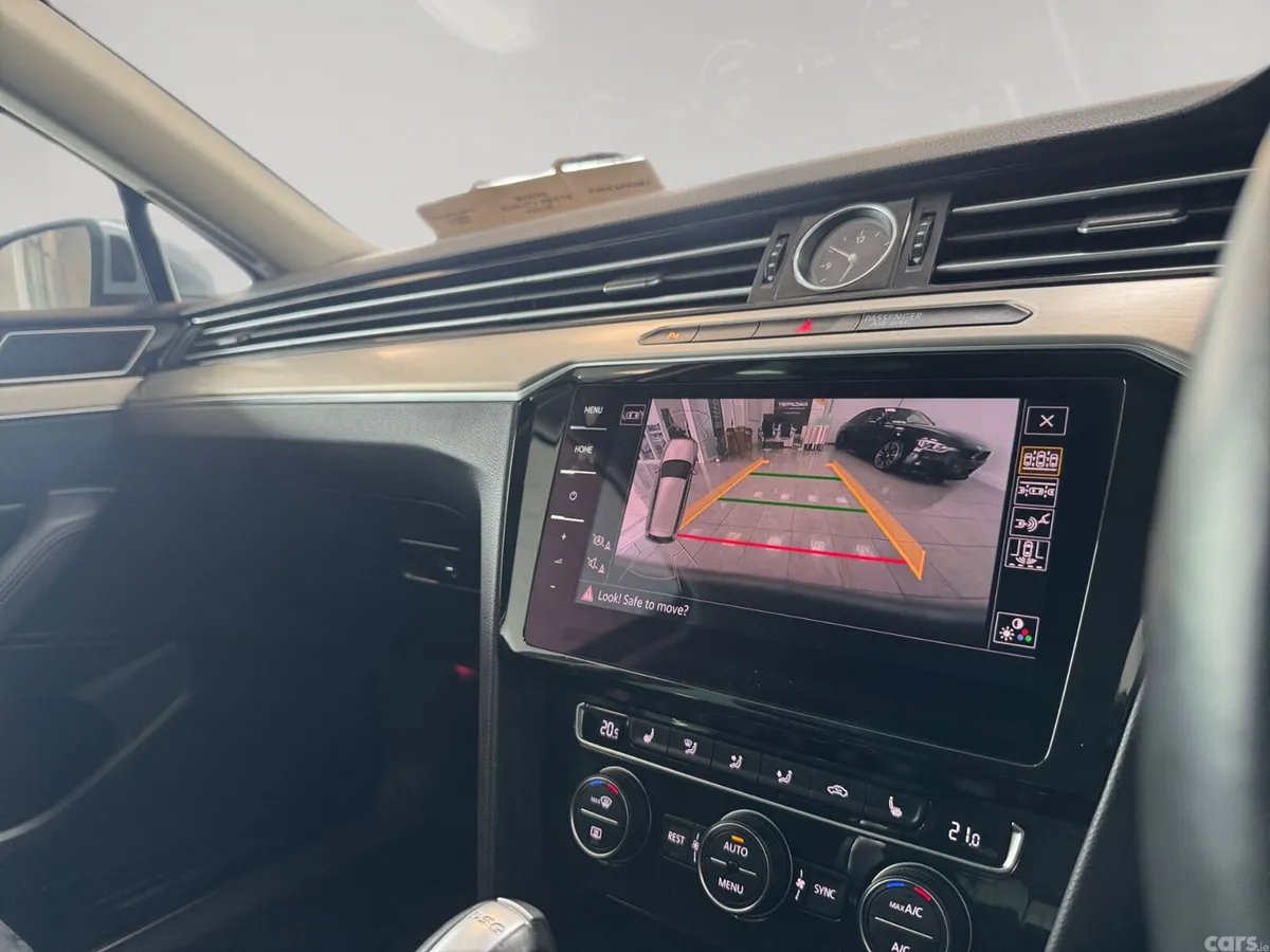 Volkswagen Passat Estate, Diesel, 2018, Silver