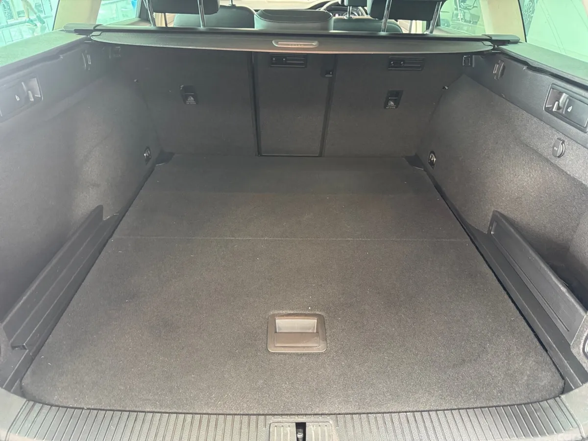 Volkswagen Passat Estate, Diesel, 2018, Silver