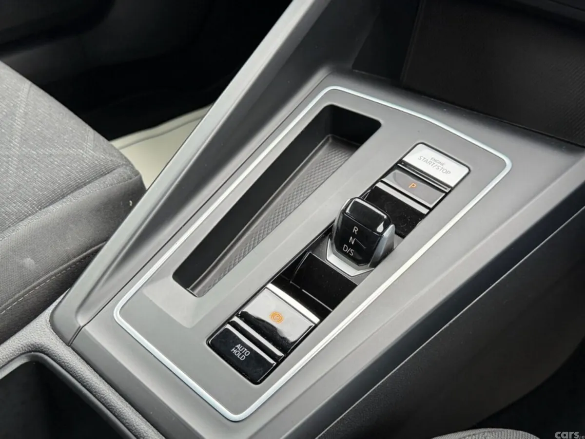 Volkswagen Golf Hatchback, Diesel, 2023, Silver