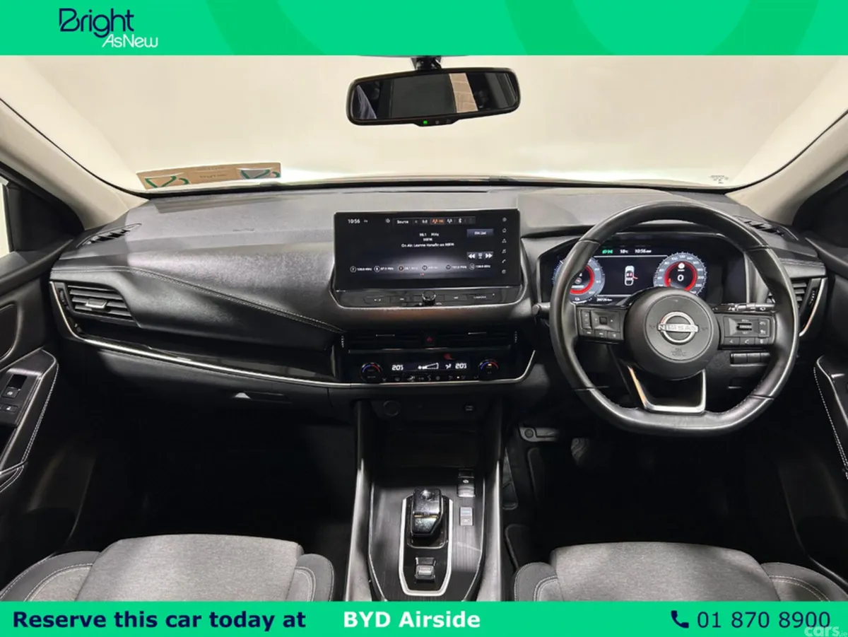 Nissan Qashqai MPV, Petrol, 2023, Red