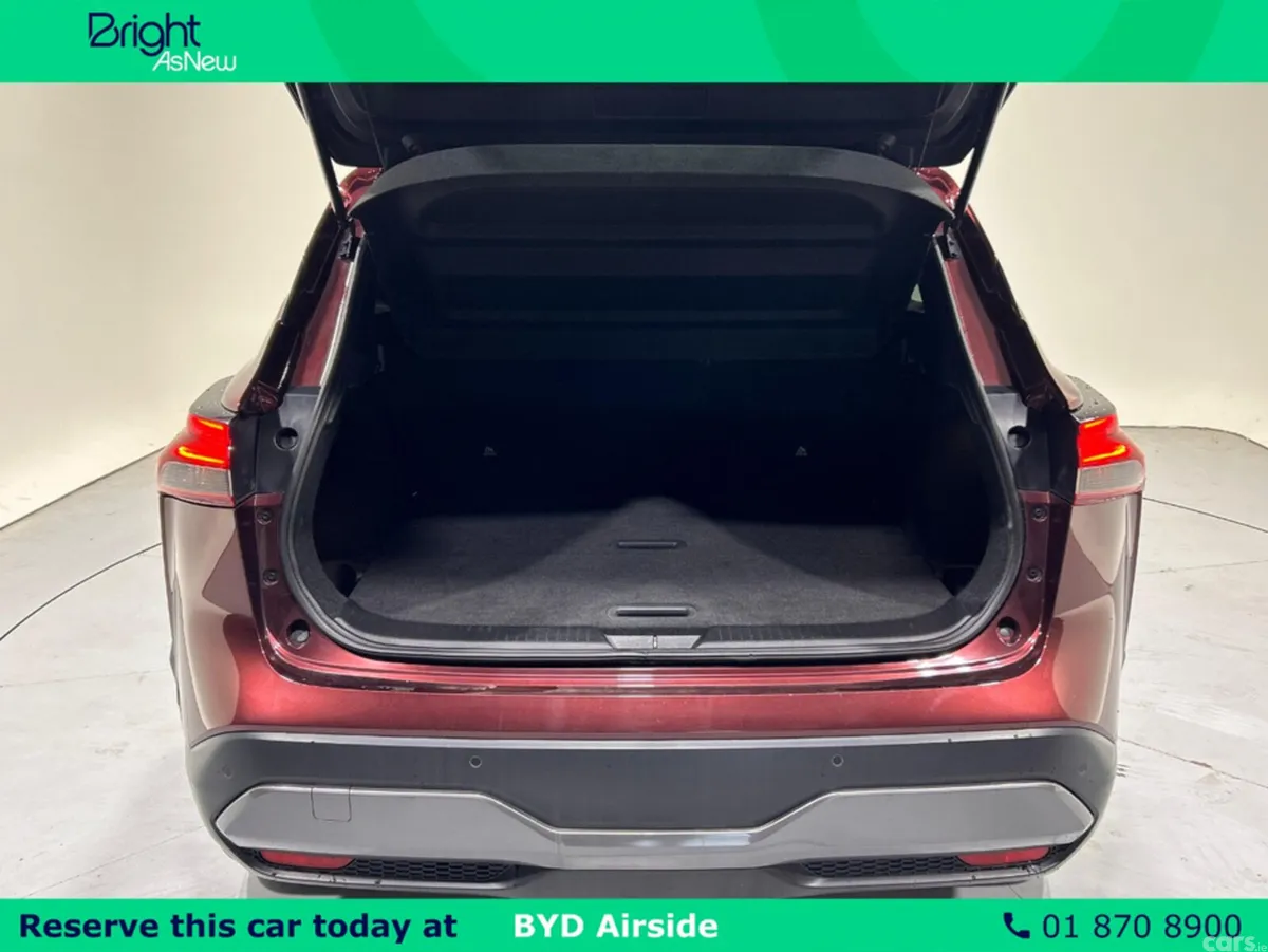 Nissan Qashqai MPV, Petrol, 2023, Red