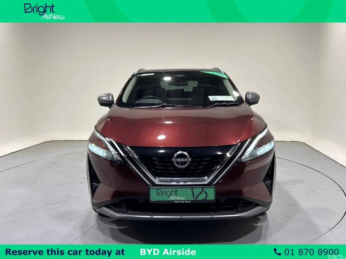 Nissan Qashqai MPV, Petrol, 2023, Red