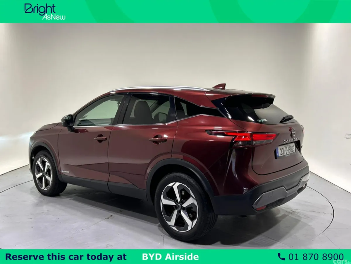 Nissan Qashqai MPV, Petrol, 2023, Red